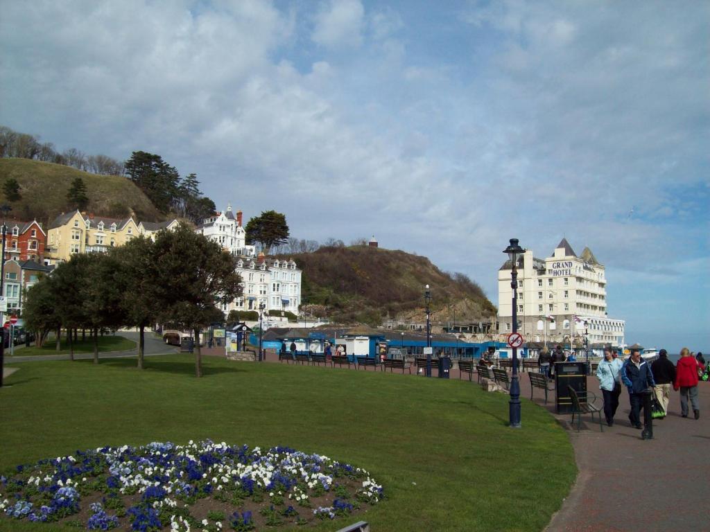 St Davids Llandudno Hotel Exterior photo
